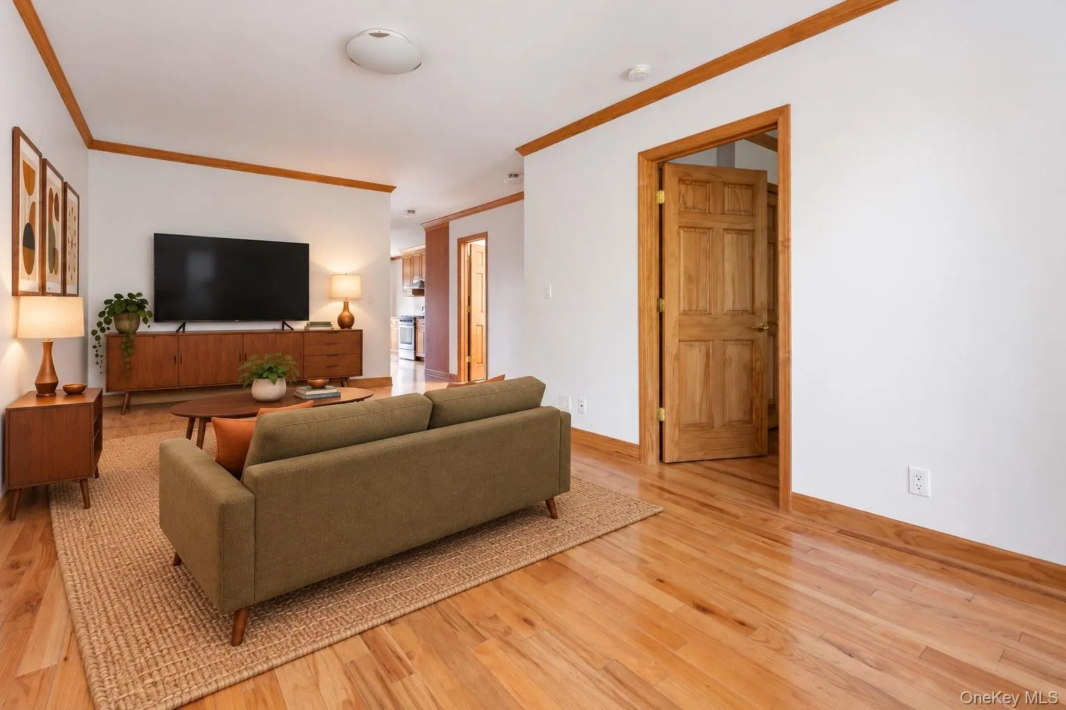 5844 81st Street, New York, NY, 2 Bedroom Bedrooms, 6 Room Rooms,1 BathroomBathrooms,Residential Lease,For Rent,81st,0,1061230 5844 81st Street, New York, NY, 2 Bedroom Bedrooms, 6 Room Rooms,1 BathroomBathrooms,Residential Lease,For Rent,81st,0,1061230