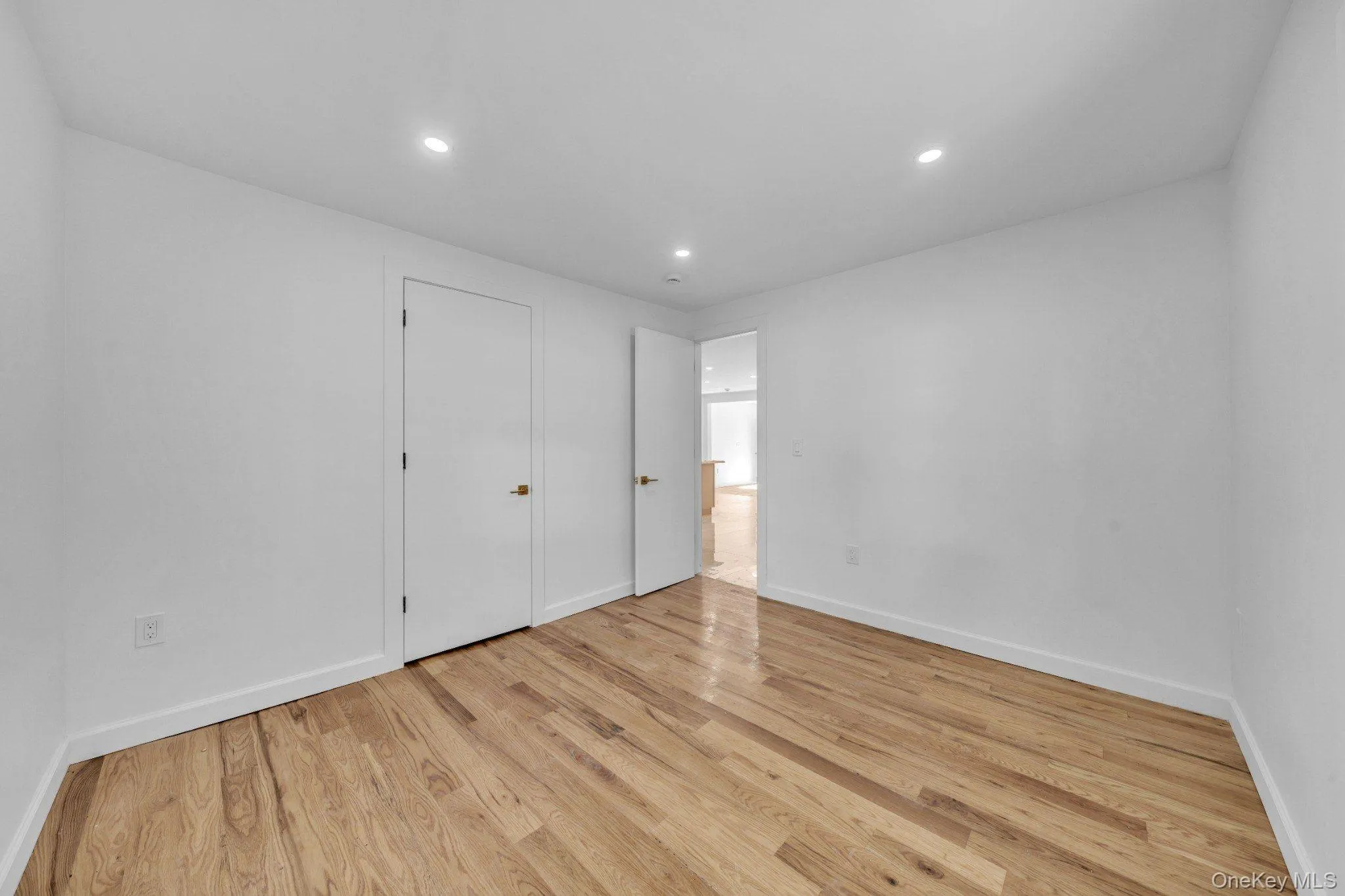 219 238th Street, New York, NY, 5 Bedrooms Bedrooms, 8 Rooms Rooms,2 BathroomsBathrooms,Residential,For Rent,238th,0,1061234 219 238th Street, New York, NY, 5 Bedrooms Bedrooms, 8 Rooms Rooms,2 BathroomsBathrooms,Residential,For Rent,238th,0,1061234