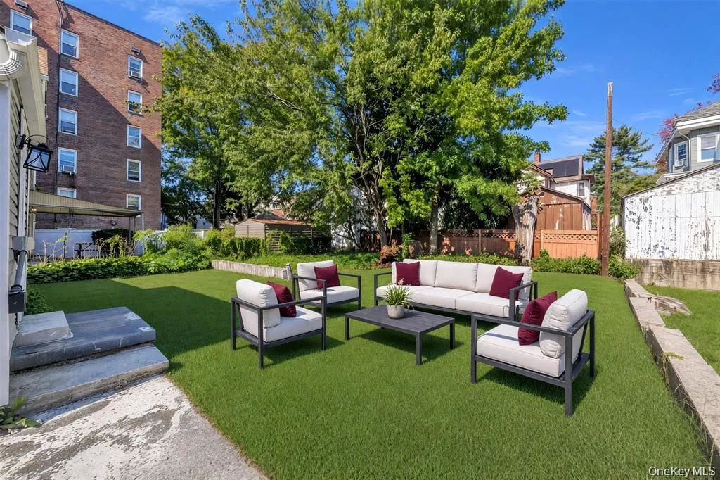 219 238th Street, New York, NY, 5 Bedrooms Bedrooms, 8 Rooms Rooms,2 BathroomsBathrooms,Residential,For Rent,238th,0,1061234 219 238th Street, New York, NY, 5 Bedrooms Bedrooms, 8 Rooms Rooms,2 BathroomsBathrooms,Residential,For Rent,238th,0,1061234