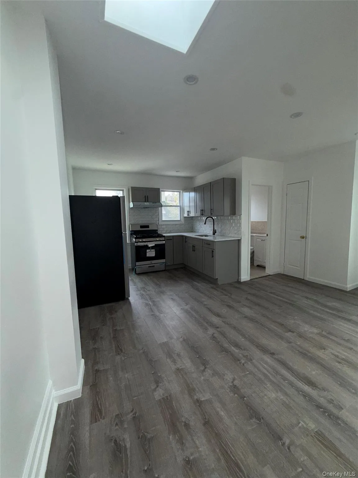 216-26 99th Avenue, New York, NY, 3 Bedroom Bedrooms, 3 Room Rooms,1 BathroomBathrooms,Residential Lease,For Rent,99th,0,1061241 216-26 99th Avenue, New York, NY, 3 Bedroom Bedrooms, 3 Room Rooms,1 BathroomBathrooms,Residential Lease,For Rent,99th,0,1061241