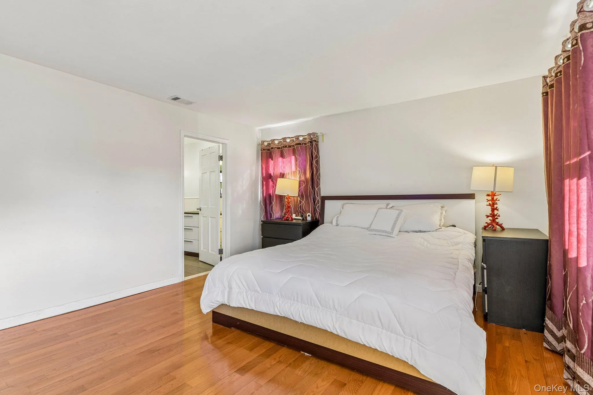 81 Twin Oaks Drive, Smithtown, NY, 4 Bedrooms Bedrooms, 9 Rooms Rooms,3 BathroomsBathrooms,Residential,For Rent,Twin Oaks,0,1061248 81 Twin Oaks Drive, Smithtown, NY, 4 Bedrooms Bedrooms, 9 Rooms Rooms,3 BathroomsBathrooms,Residential,For Rent,Twin Oaks,0,1061248