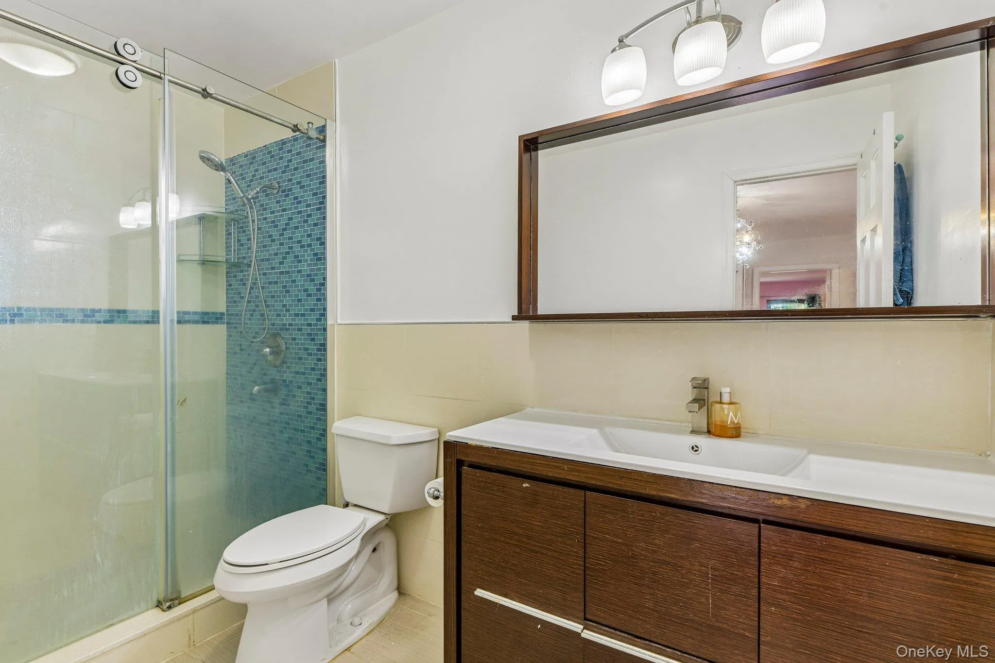 81 Twin Oaks Drive, Smithtown, NY, 4 Bedrooms Bedrooms, 9 Rooms Rooms,3 BathroomsBathrooms,Residential,For Rent,Twin Oaks,0,1061248 81 Twin Oaks Drive, Smithtown, NY, 4 Bedrooms Bedrooms, 9 Rooms Rooms,3 BathroomsBathrooms,Residential,For Rent,Twin Oaks,0,1061248