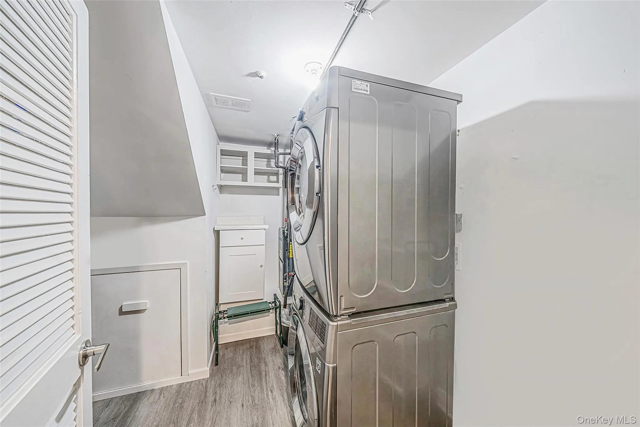 740 Blue Ridge Drive, Brookhaven, NY, 3 Bedrooms Bedrooms, 6 Rooms Rooms,1 BathroomBathrooms,Residential,For Rent,Blue Ridge,0,1061249 740 Blue Ridge Drive, Brookhaven, NY, 3 Bedrooms Bedrooms, 6 Rooms Rooms,1 BathroomBathrooms,Residential,For Rent,Blue Ridge,0,1061249