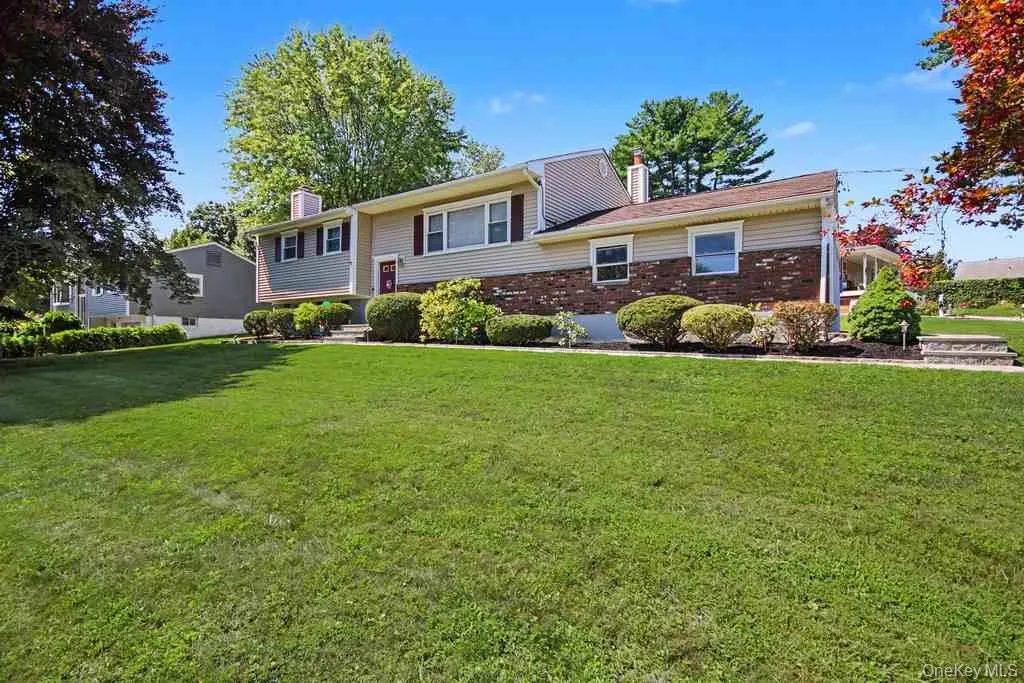 2795 Sunrise Street, Yorktown, NY, 3 Bedrooms Bedrooms, 7 Rooms Rooms,1 BathroomBathrooms,Residential,For Rent,Sunrise,0,1061262 2795 Sunrise Street, Yorktown, NY, 3 Bedrooms Bedrooms, 7 Rooms Rooms,1 BathroomBathrooms,Residential,For Rent,Sunrise,0,1061262