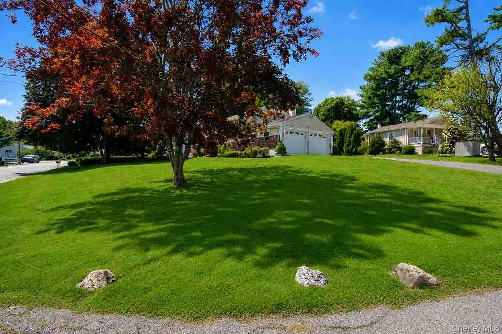 2795 Sunrise Street, Yorktown, NY, 3 Bedrooms Bedrooms, 7 Rooms Rooms,1 BathroomBathrooms,Residential,For Rent,Sunrise,0,1061262 2795 Sunrise Street, Yorktown, NY, 3 Bedrooms Bedrooms, 7 Rooms Rooms,1 BathroomBathrooms,Residential,For Rent,Sunrise,0,1061262