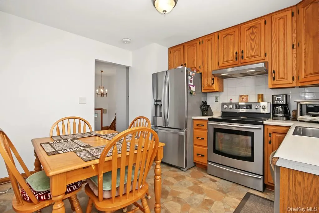 2795 Sunrise Street, Yorktown, NY, 3 Bedrooms Bedrooms, 7 Rooms Rooms,1 BathroomBathrooms,Residential,For Rent,Sunrise,0,1061262 2795 Sunrise Street, Yorktown, NY, 3 Bedrooms Bedrooms, 7 Rooms Rooms,1 BathroomBathrooms,Residential,For Rent,Sunrise,0,1061262