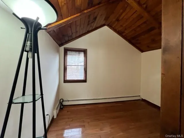 Bedroom. Bedroom.