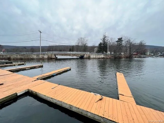 Boat slips, view by the Waterstone bridge. Boat slips, view by the Waterstone bridge.