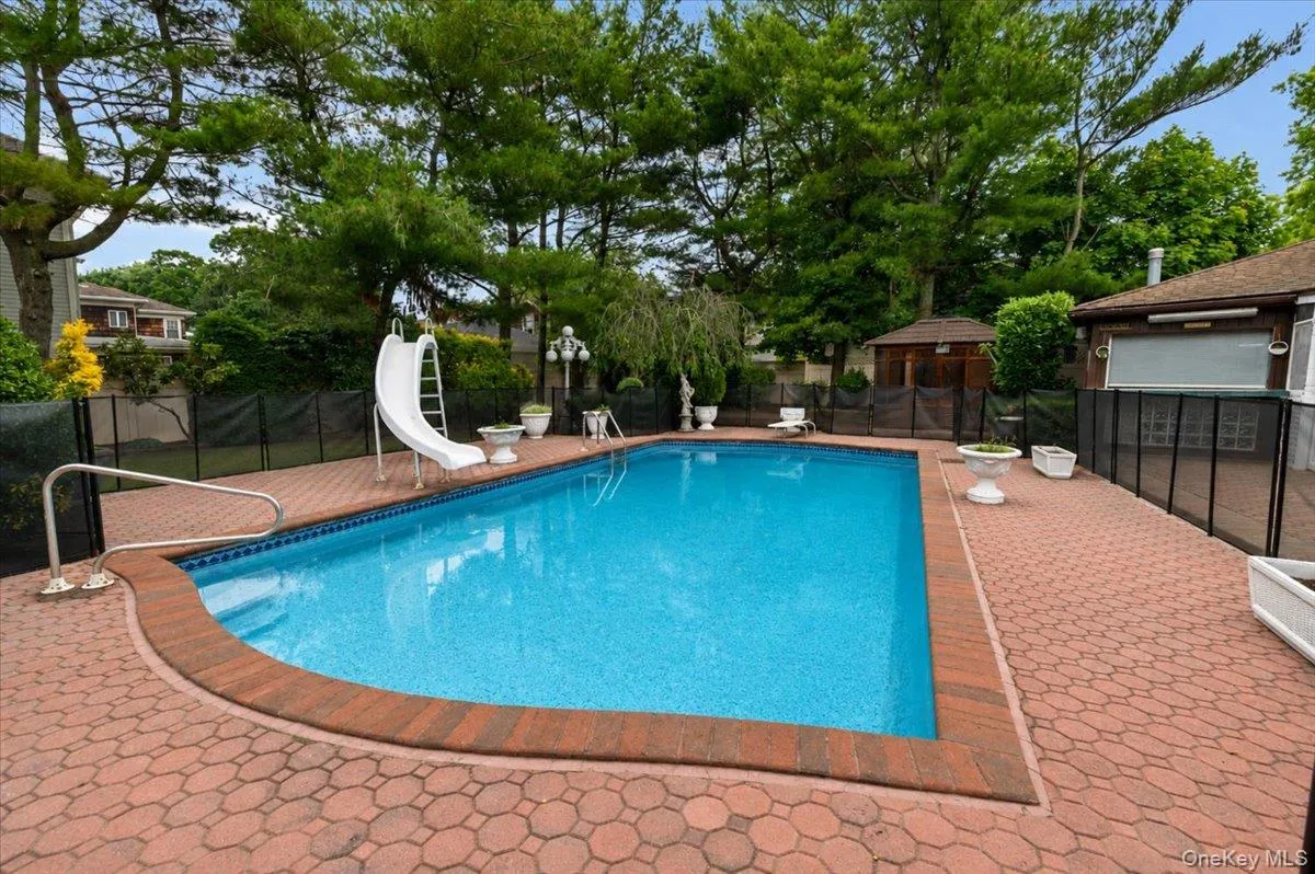 363 Oak Avenue, Hempstead, NY, 5 Bedroom Bedrooms, 11 Room Rooms,3 BathroomBathrooms,Residential Lease,For Rent,Oak,0,1061273 363 Oak Avenue, Hempstead, NY, 5 Bedroom Bedrooms, 11 Room Rooms,3 BathroomBathrooms,Residential Lease,For Rent,Oak,0,1061273