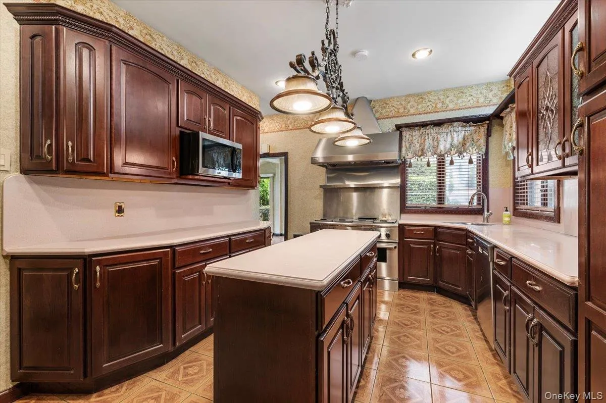 363 Oak Avenue, Hempstead, NY, 5 Bedroom Bedrooms, 11 Room Rooms,3 BathroomBathrooms,Residential Lease,For Rent,Oak,0,1061273 363 Oak Avenue, Hempstead, NY, 5 Bedroom Bedrooms, 11 Room Rooms,3 BathroomBathrooms,Residential Lease,For Rent,Oak,0,1061273