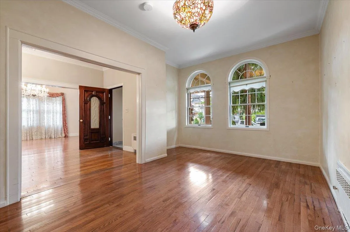 363 Oak Avenue, Hempstead, NY, 5 Bedroom Bedrooms, 11 Room Rooms,3 BathroomBathrooms,Residential Lease,For Rent,Oak,0,1061273 363 Oak Avenue, Hempstead, NY, 5 Bedroom Bedrooms, 11 Room Rooms,3 BathroomBathrooms,Residential Lease,For Rent,Oak,0,1061273