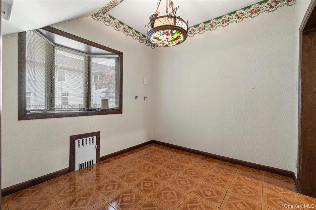363 Oak Avenue, Hempstead, NY, 5 Bedroom Bedrooms, 11 Room Rooms,3 BathroomBathrooms,Residential Lease,For Rent,Oak,0,1061273 363 Oak Avenue, Hempstead, NY, 5 Bedroom Bedrooms, 11 Room Rooms,3 BathroomBathrooms,Residential Lease,For Rent,Oak,0,1061273
