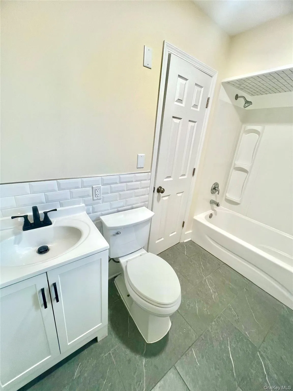 38 Orchard Street, Port Jervis, NY, 1 Bedroom Bedrooms, 4 Rooms Rooms,1 BathroomBathrooms,Residential Lease,For Rent,Orchard,0,1061274 38 Orchard Street, Port Jervis, NY, 1 Bedroom Bedrooms, 4 Rooms Rooms,1 BathroomBathrooms,Residential Lease,For Rent,Orchard,0,1061274