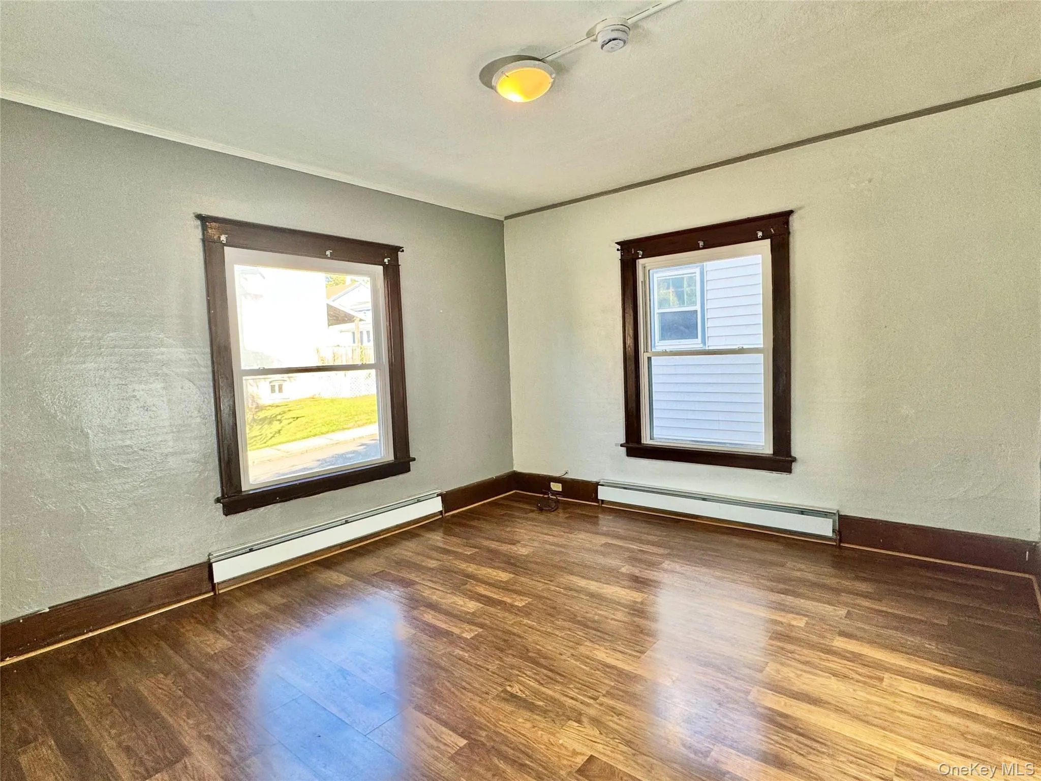 4 Harding Street, Middletown, NY, 4 Bedrooms Bedrooms, 6 Rooms Rooms,2 BathroomsBathrooms,Residential,For Rent,Harding,0,1061283 4 Harding Street, Middletown, NY, 4 Bedrooms Bedrooms, 6 Rooms Rooms,2 BathroomsBathrooms,Residential,For Rent,Harding,0,1061283