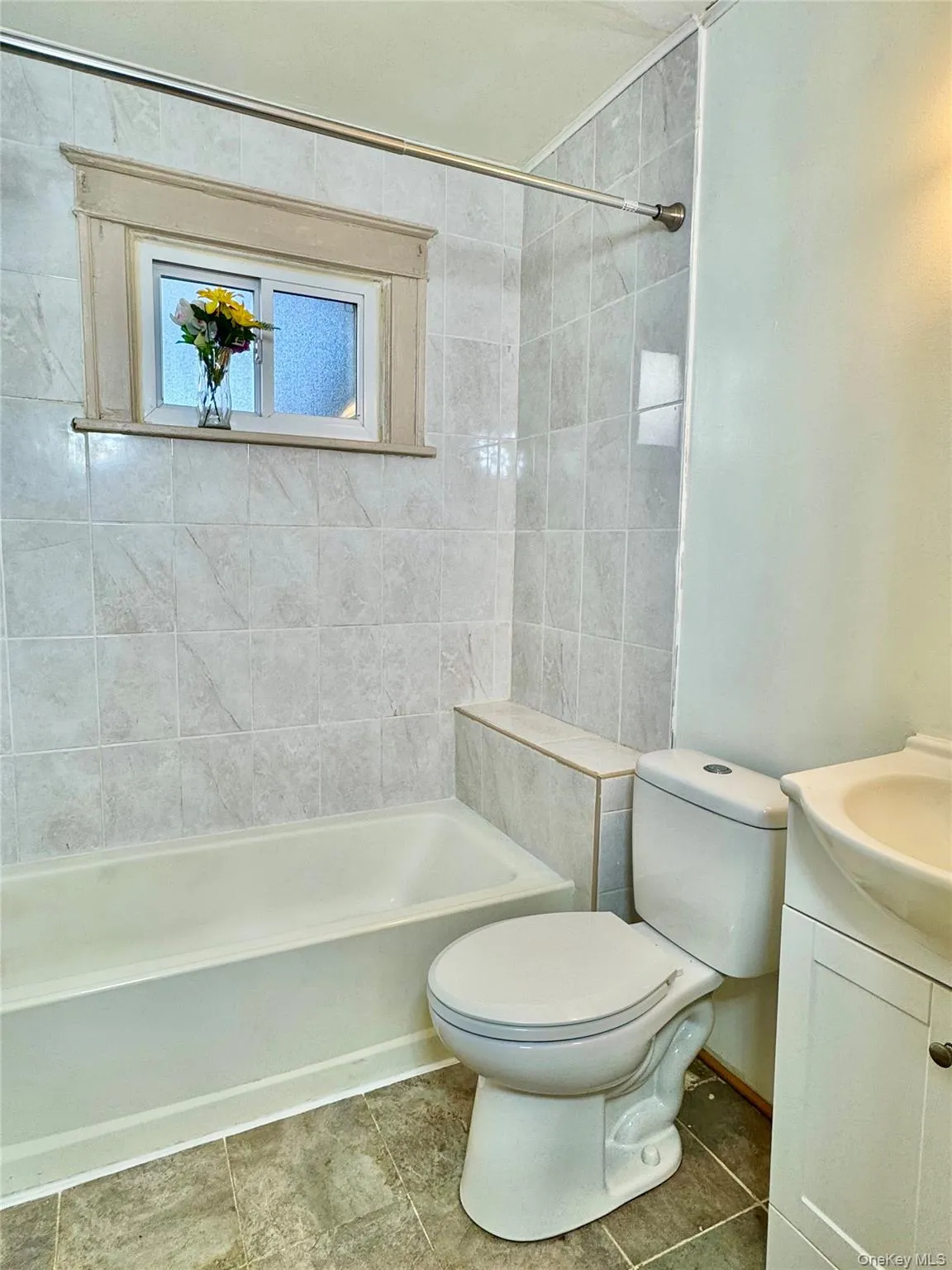 4 Harding Street, Middletown, NY, 4 Bedrooms Bedrooms, 6 Rooms Rooms,2 BathroomsBathrooms,Residential,For Rent,Harding,0,1061283 4 Harding Street, Middletown, NY, 4 Bedrooms Bedrooms, 6 Rooms Rooms,2 BathroomsBathrooms,Residential,For Rent,Harding,0,1061283