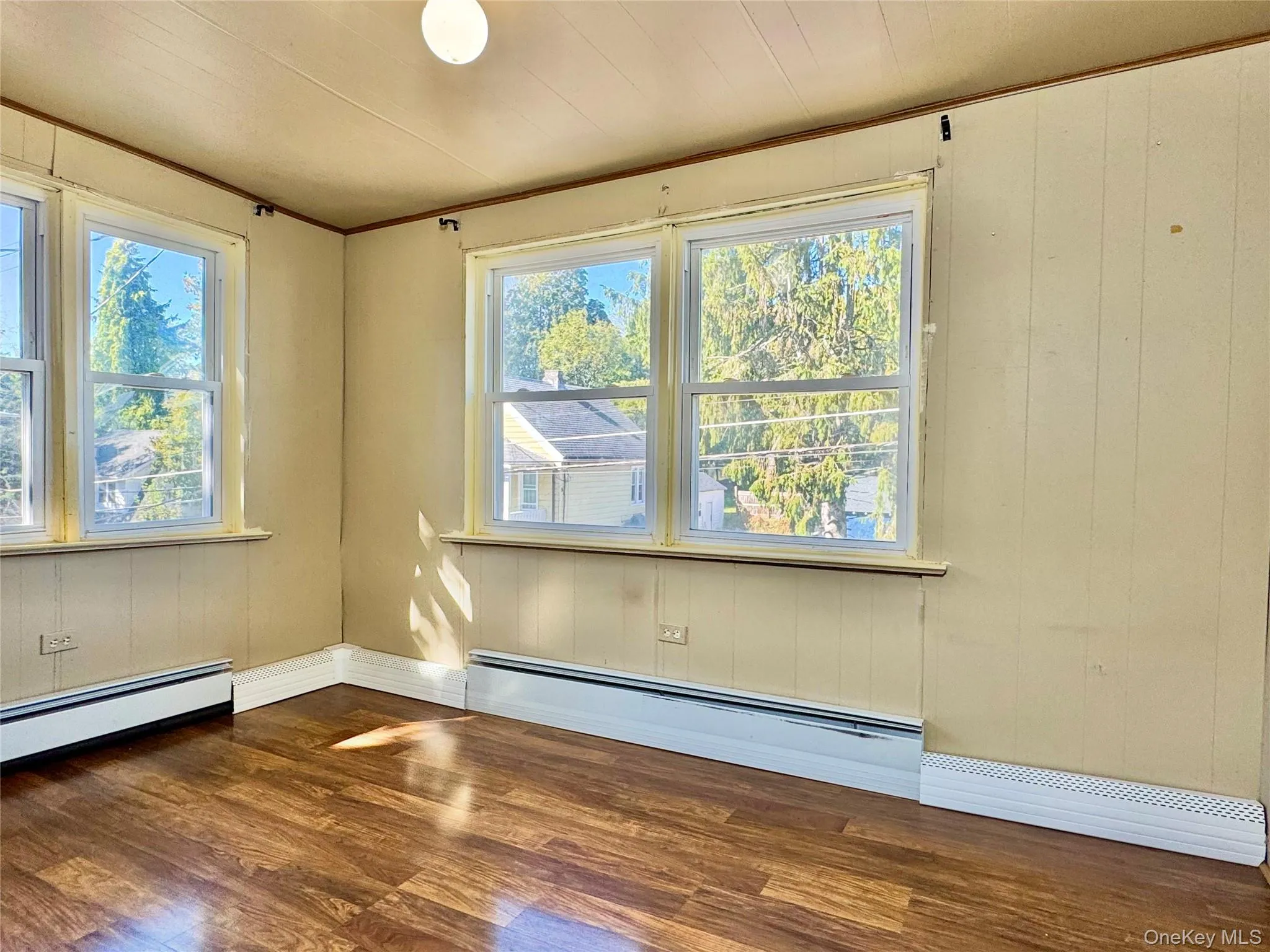 4 Harding Street, Middletown, NY, 4 Bedrooms Bedrooms, 6 Rooms Rooms,2 BathroomsBathrooms,Residential,For Rent,Harding,0,1061283 4 Harding Street, Middletown, NY, 4 Bedrooms Bedrooms, 6 Rooms Rooms,2 BathroomsBathrooms,Residential,For Rent,Harding,0,1061283