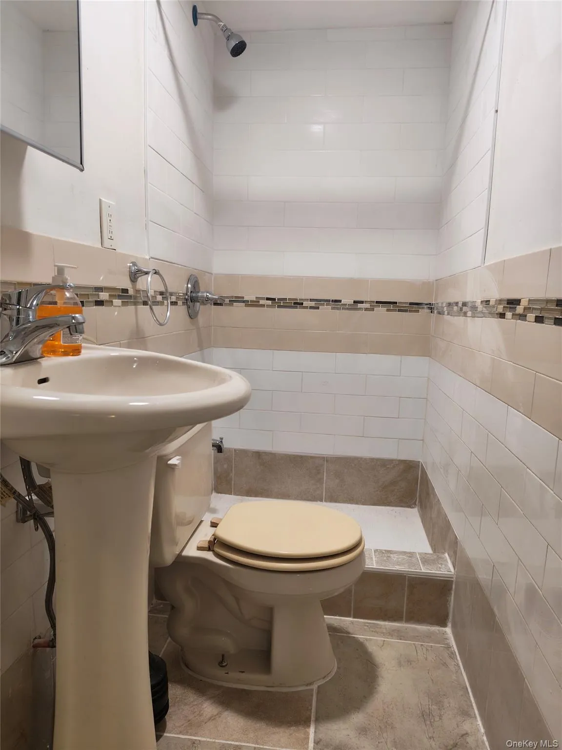 121-07 Guy R Brewer Boulevard, New York, NY, 1 Bedroom Bedrooms, 3 Room Rooms,1 BathroomBathrooms,Residential Lease,For Rent,Guy R Brewer,0,1061285 121-07 Guy R Brewer Boulevard, New York, NY, 1 Bedroom Bedrooms, 3 Room Rooms,1 BathroomBathrooms,Residential Lease,For Rent,Guy R Brewer,0,1061285