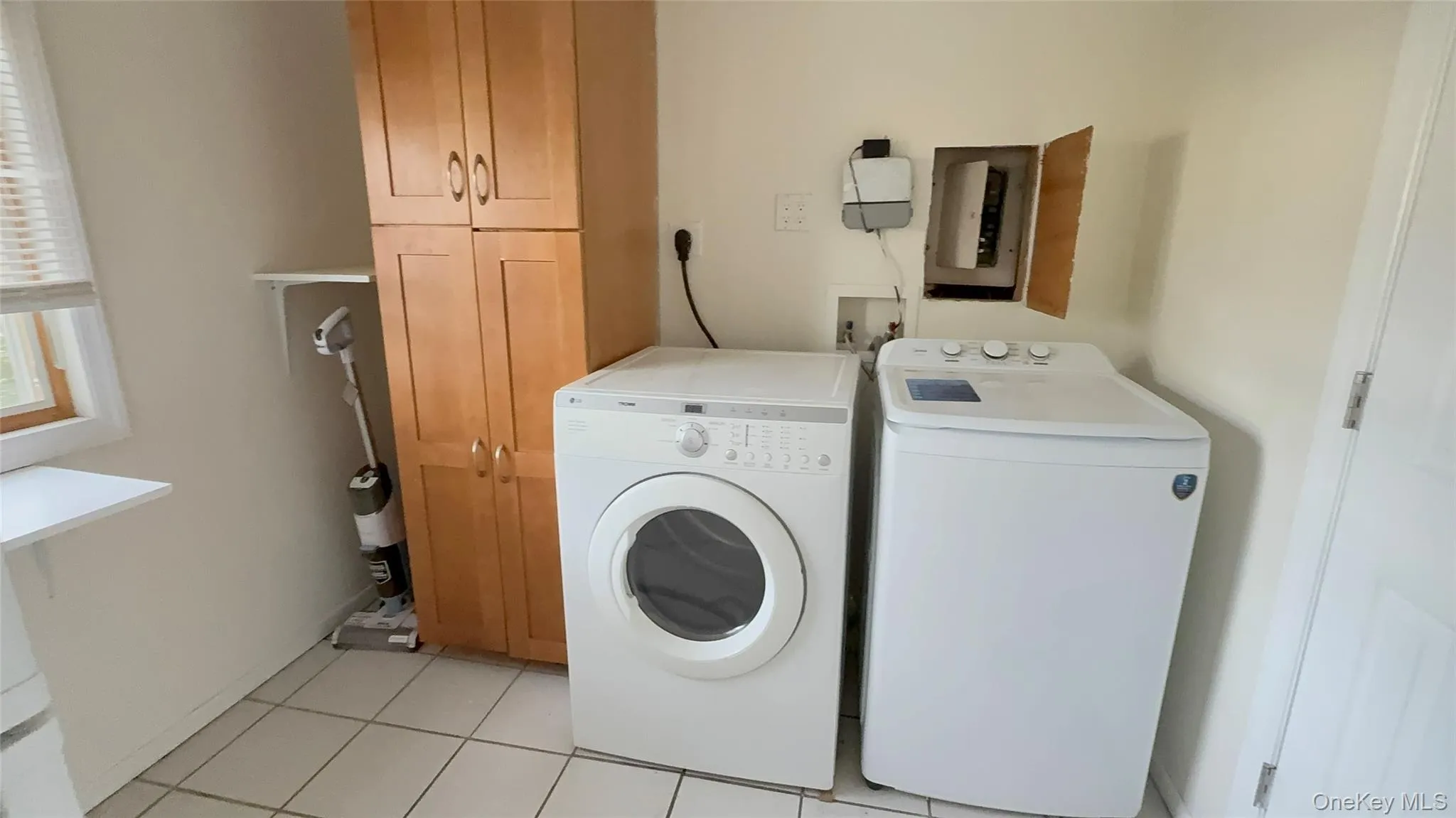 15 Huron Street, Brookhaven, NY, 2 Bedroom Bedrooms, 10 Room Rooms,2 BathroomBathrooms,Residential Lease,For Rent,Huron,0,1061287 15 Huron Street, Brookhaven, NY, 2 Bedroom Bedrooms, 10 Room Rooms,2 BathroomBathrooms,Residential Lease,For Rent,Huron,0,1061287