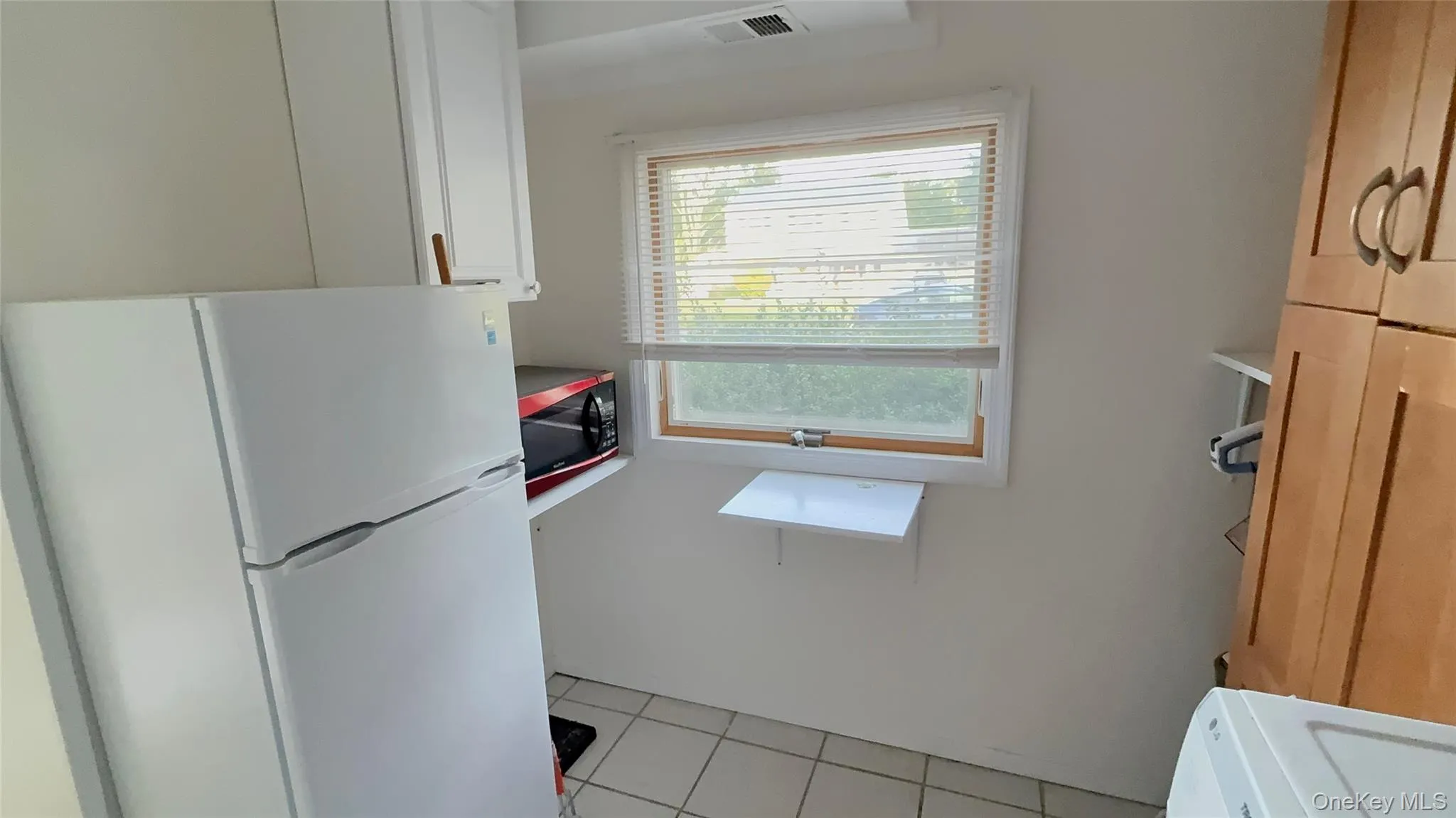 15 Huron Street, Brookhaven, NY, 2 Bedroom Bedrooms, 10 Room Rooms,2 BathroomBathrooms,Residential Lease,For Rent,Huron,0,1061287 15 Huron Street, Brookhaven, NY, 2 Bedroom Bedrooms, 10 Room Rooms,2 BathroomBathrooms,Residential Lease,For Rent,Huron,0,1061287