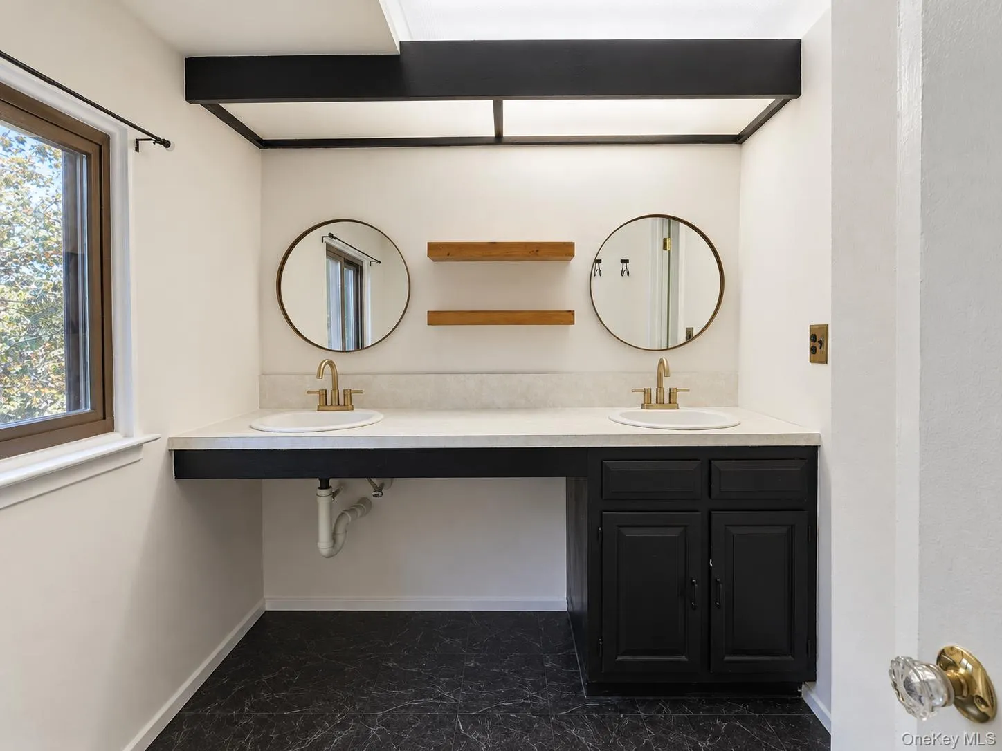 83 Treetop Circle, Clarkstown, NY, 1 Bedroom Bedrooms, 6 Rooms Rooms,1 BathroomBathrooms,Residential,For Rent,Treetop,0,1061289 83 Treetop Circle, Clarkstown, NY, 1 Bedroom Bedrooms, 6 Rooms Rooms,1 BathroomBathrooms,Residential,For Rent,Treetop,0,1061289