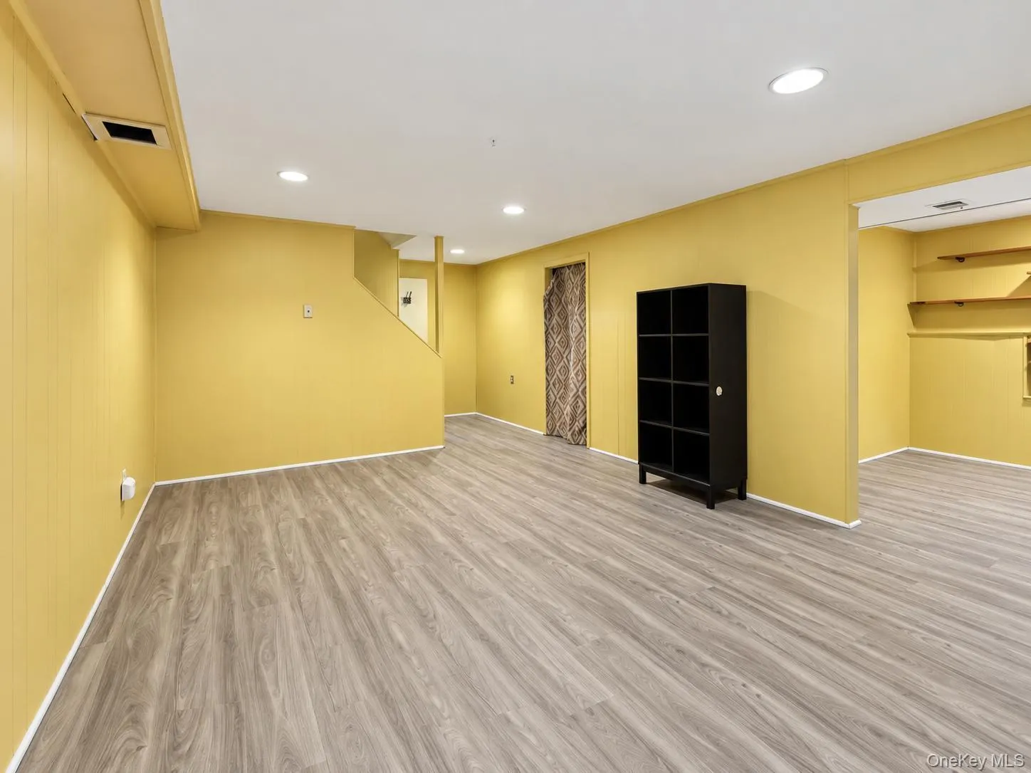 83 Treetop Circle, Clarkstown, NY, 1 Bedroom Bedrooms, 6 Rooms Rooms,1 BathroomBathrooms,Residential,For Rent,Treetop,0,1061289 83 Treetop Circle, Clarkstown, NY, 1 Bedroom Bedrooms, 6 Rooms Rooms,1 BathroomBathrooms,Residential,For Rent,Treetop,0,1061289