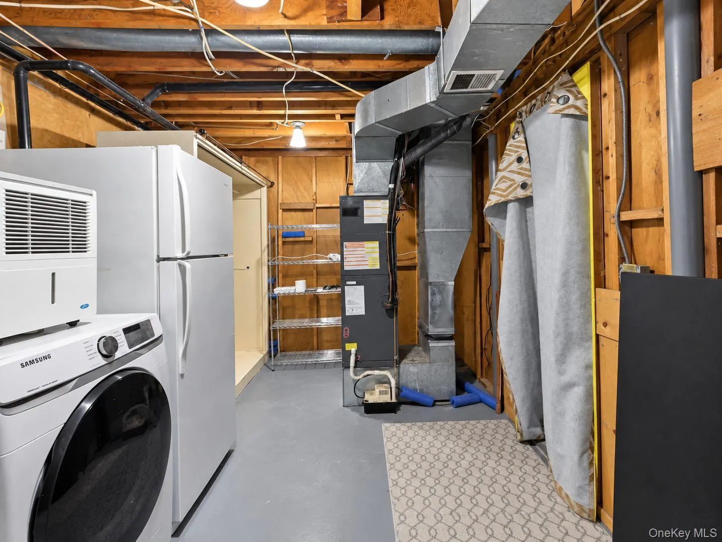 83 Treetop Circle, Clarkstown, NY, 1 Bedroom Bedrooms, 6 Rooms Rooms,1 BathroomBathrooms,Residential,For Rent,Treetop,0,1061289 83 Treetop Circle, Clarkstown, NY, 1 Bedroom Bedrooms, 6 Rooms Rooms,1 BathroomBathrooms,Residential,For Rent,Treetop,0,1061289