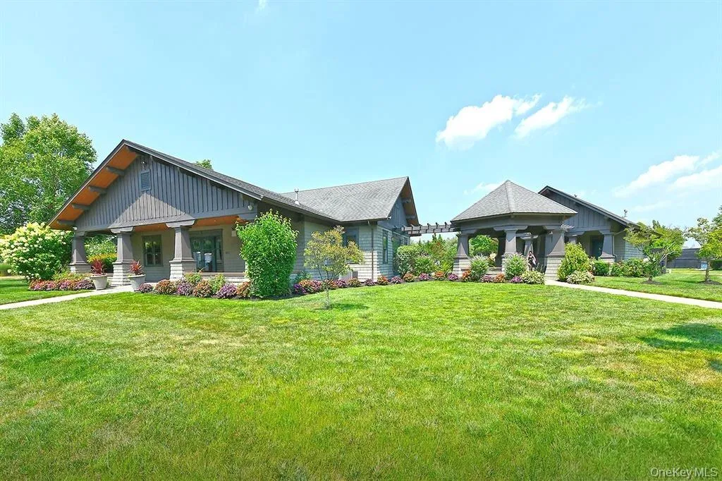 140 Rivendell Court, Huntington, NY, 3 Bedrooms Bedrooms, 6 Rooms Rooms,2 BathroomsBathrooms,Residential,For Rent,Rivendell,0,1061302 140 Rivendell Court, Huntington, NY, 3 Bedrooms Bedrooms, 6 Rooms Rooms,2 BathroomsBathrooms,Residential,For Rent,Rivendell,0,1061302