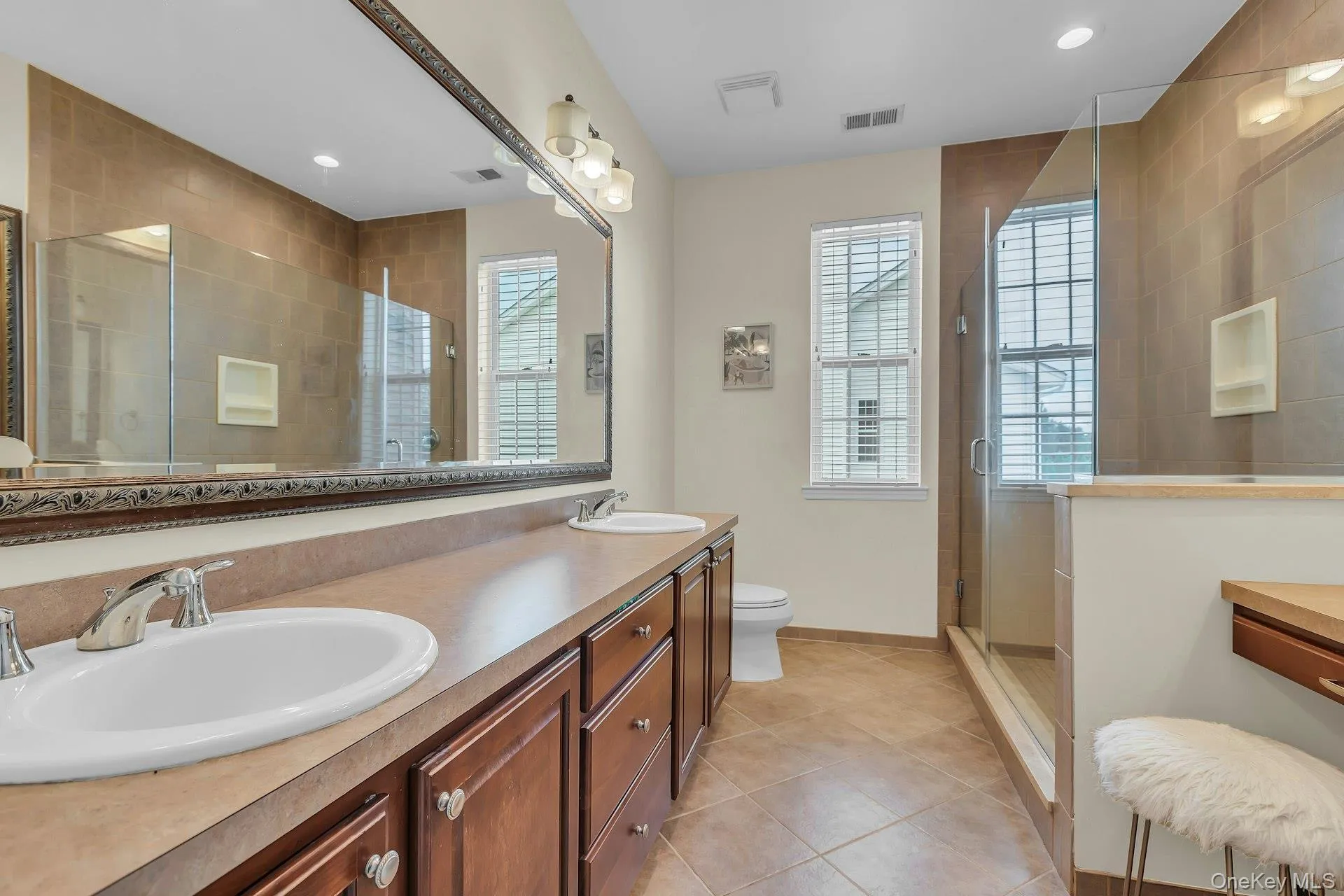 140 Rivendell Court, Huntington, NY, 3 Bedrooms Bedrooms, 6 Rooms Rooms,2 BathroomsBathrooms,Residential,For Rent,Rivendell,0,1061302 140 Rivendell Court, Huntington, NY, 3 Bedrooms Bedrooms, 6 Rooms Rooms,2 BathroomsBathrooms,Residential,For Rent,Rivendell,0,1061302