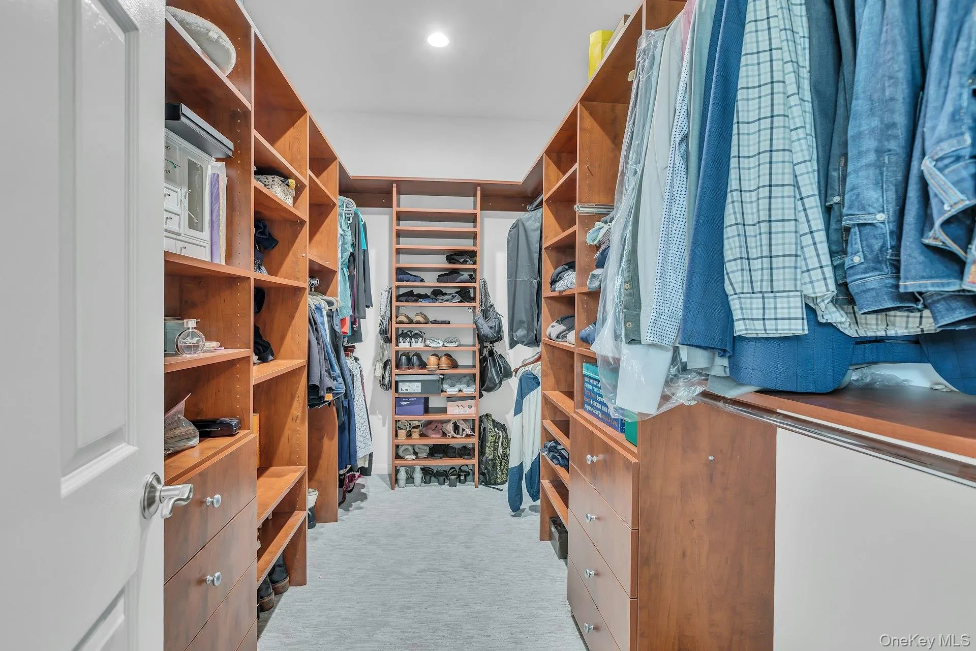 140 Rivendell Court, Huntington, NY, 3 Bedrooms Bedrooms, 6 Rooms Rooms,2 BathroomsBathrooms,Residential,For Rent,Rivendell,0,1061302 140 Rivendell Court, Huntington, NY, 3 Bedrooms Bedrooms, 6 Rooms Rooms,2 BathroomsBathrooms,Residential,For Rent,Rivendell,0,1061302