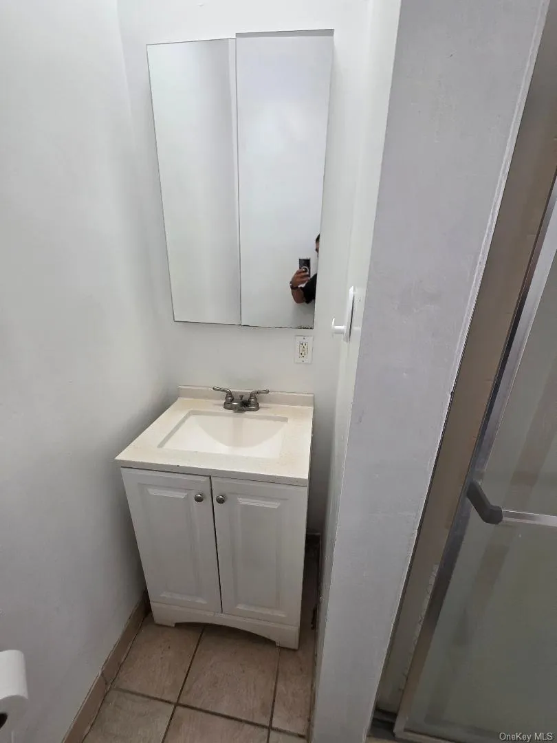 159 Main Street, Hempstead, NY, 2 Bedroom Bedrooms, 4 Room Rooms,1 BathroomBathrooms,Residential Lease,For Rent,Main,0,1061303 159 Main Street, Hempstead, NY, 2 Bedroom Bedrooms, 4 Room Rooms,1 BathroomBathrooms,Residential Lease,For Rent,Main,0,1061303