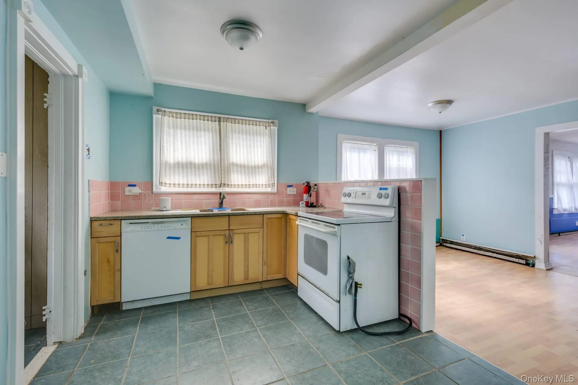 16 Squiretown Road, Southampton, NY, 2 Bedrooms Bedrooms, 5 Rooms Rooms,1 BathroomBathrooms,Residential,For Rent,Squiretown,0,1061320 16 Squiretown Road, Southampton, NY, 2 Bedrooms Bedrooms, 5 Rooms Rooms,1 BathroomBathrooms,Residential,For Rent,Squiretown,0,1061320