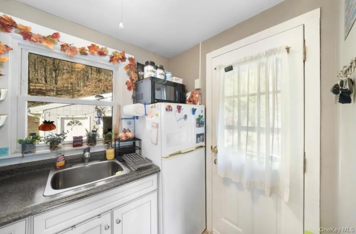 4 Village Drive, Warwick (town), NY, 2 Bedrooms Bedrooms, 6 Rooms Rooms,1 BathroomBathrooms,Residential,For Rent,Village,0,1061323 4 Village Drive, Warwick (town), NY, 2 Bedrooms Bedrooms, 6 Rooms Rooms,1 BathroomBathrooms,Residential,For Rent,Village,0,1061323