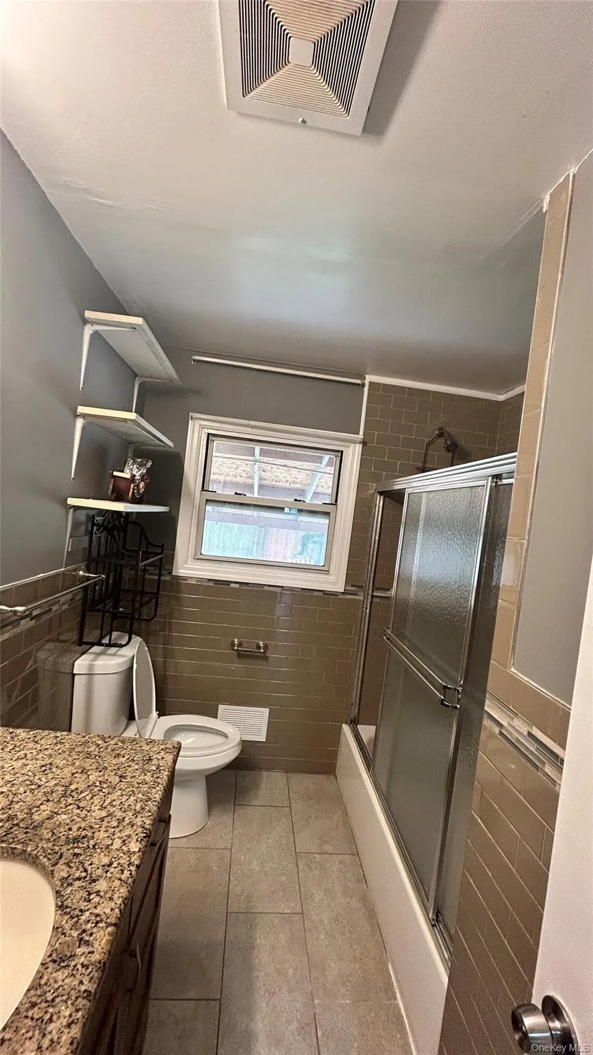 200 Hancock st, Islip, NY, 3 Bedroom Bedrooms, 6 Room Rooms,1 BathroomBathrooms,Residential Lease,For Rent,Hancock st,0,1061328 200 Hancock st, Islip, NY, 3 Bedroom Bedrooms, 6 Room Rooms,1 BathroomBathrooms,Residential Lease,For Rent,Hancock st,0,1061328