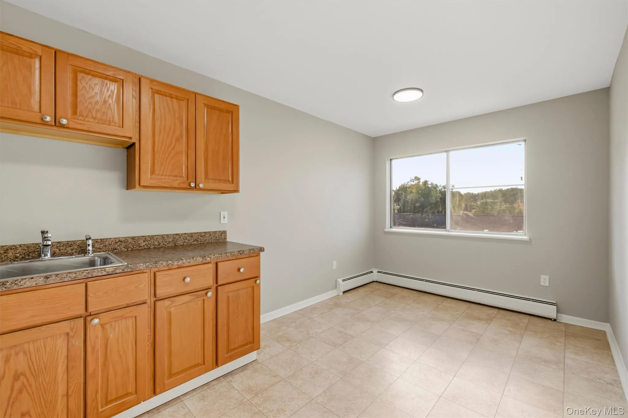 2740 South Road, Poughkeepsie (town), NY, 1 Bedroom Bedrooms, 4 Rooms Rooms,1 BathroomBathrooms,Residential,For Rent,South,0,1061330 2740 South Road, Poughkeepsie (town), NY, 1 Bedroom Bedrooms, 4 Rooms Rooms,1 BathroomBathrooms,Residential,For Rent,South,0,1061330
