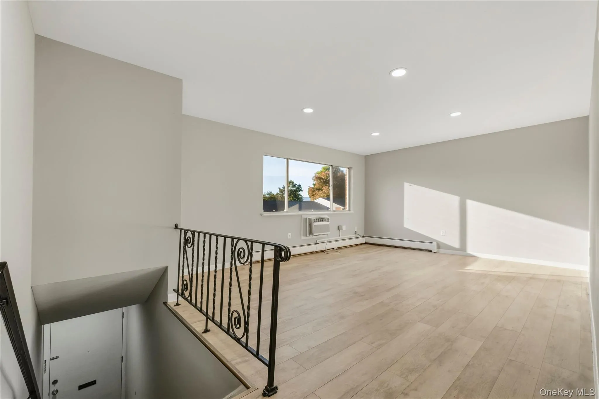 2740 South Road, Poughkeepsie (town), NY, 1 Bedroom Bedrooms, 4 Rooms Rooms,1 BathroomBathrooms,Residential,For Rent,South,0,1061330 2740 South Road, Poughkeepsie (town), NY, 1 Bedroom Bedrooms, 4 Rooms Rooms,1 BathroomBathrooms,Residential,For Rent,South,0,1061330