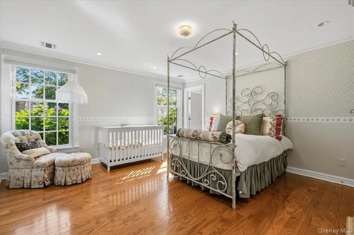 220 Causeway, Hempstead, NY, 7 Bedrooms Bedrooms, 14 Rooms Rooms,6 BathroomsBathrooms,Residential,For Rent,Causeway,0,1061332 220 Causeway, Hempstead, NY, 7 Bedrooms Bedrooms, 14 Rooms Rooms,6 BathroomsBathrooms,Residential,For Rent,Causeway,0,1061332