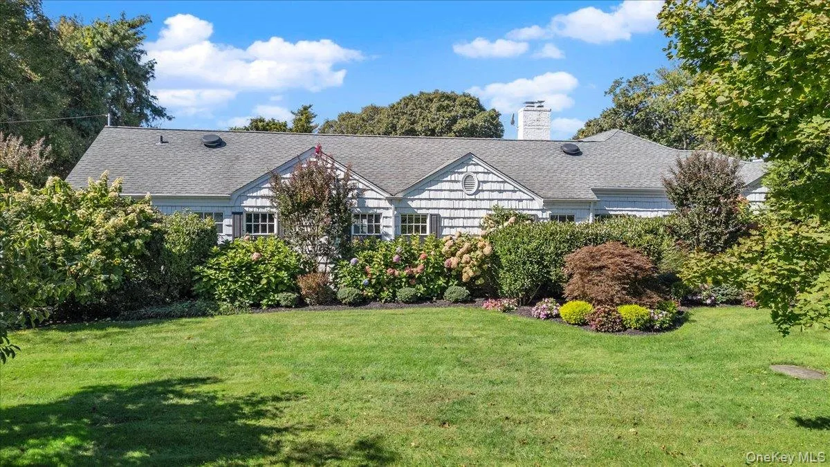 220 Causeway, Hempstead, NY, 7 Bedrooms Bedrooms, 14 Rooms Rooms,6 BathroomsBathrooms,Residential,For Rent,Causeway,0,1061332 220 Causeway, Hempstead, NY, 7 Bedrooms Bedrooms, 14 Rooms Rooms,6 BathroomsBathrooms,Residential,For Rent,Causeway,0,1061332