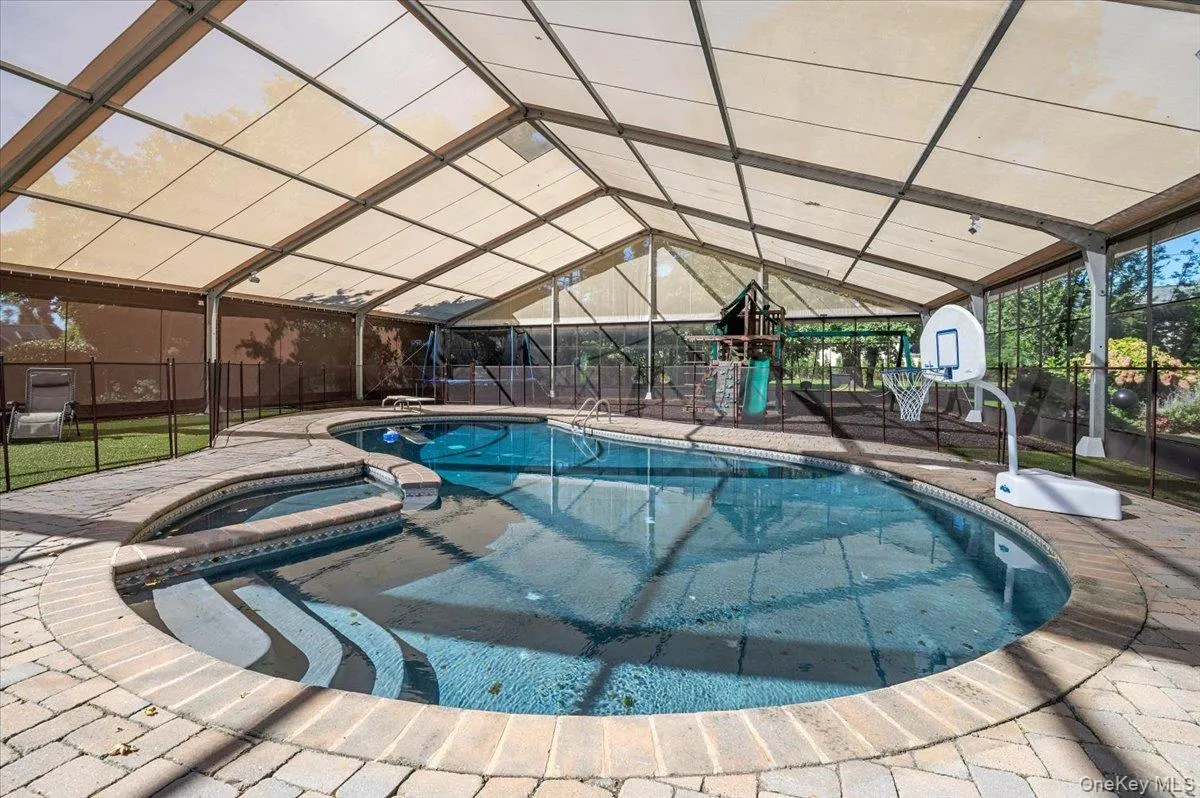 220 Causeway, Hempstead, NY, 7 Bedrooms Bedrooms, 14 Rooms Rooms,6 BathroomsBathrooms,Residential,For Rent,Causeway,0,1061332 220 Causeway, Hempstead, NY, 7 Bedrooms Bedrooms, 14 Rooms Rooms,6 BathroomsBathrooms,Residential,For Rent,Causeway,0,1061332