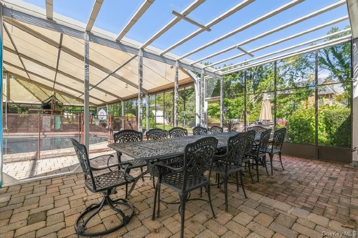 220 Causeway, Hempstead, NY, 7 Bedrooms Bedrooms, 14 Rooms Rooms,6 BathroomsBathrooms,Residential,For Rent,Causeway,0,1061332 220 Causeway, Hempstead, NY, 7 Bedrooms Bedrooms, 14 Rooms Rooms,6 BathroomsBathrooms,Residential,For Rent,Causeway,0,1061332