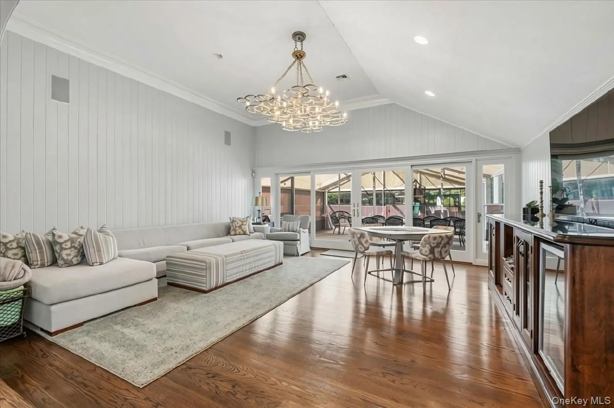 220 Causeway, Hempstead, NY, 7 Bedrooms Bedrooms, 14 Rooms Rooms,6 BathroomsBathrooms,Residential,For Rent,Causeway,0,1061332 220 Causeway, Hempstead, NY, 7 Bedrooms Bedrooms, 14 Rooms Rooms,6 BathroomsBathrooms,Residential,For Rent,Causeway,0,1061332