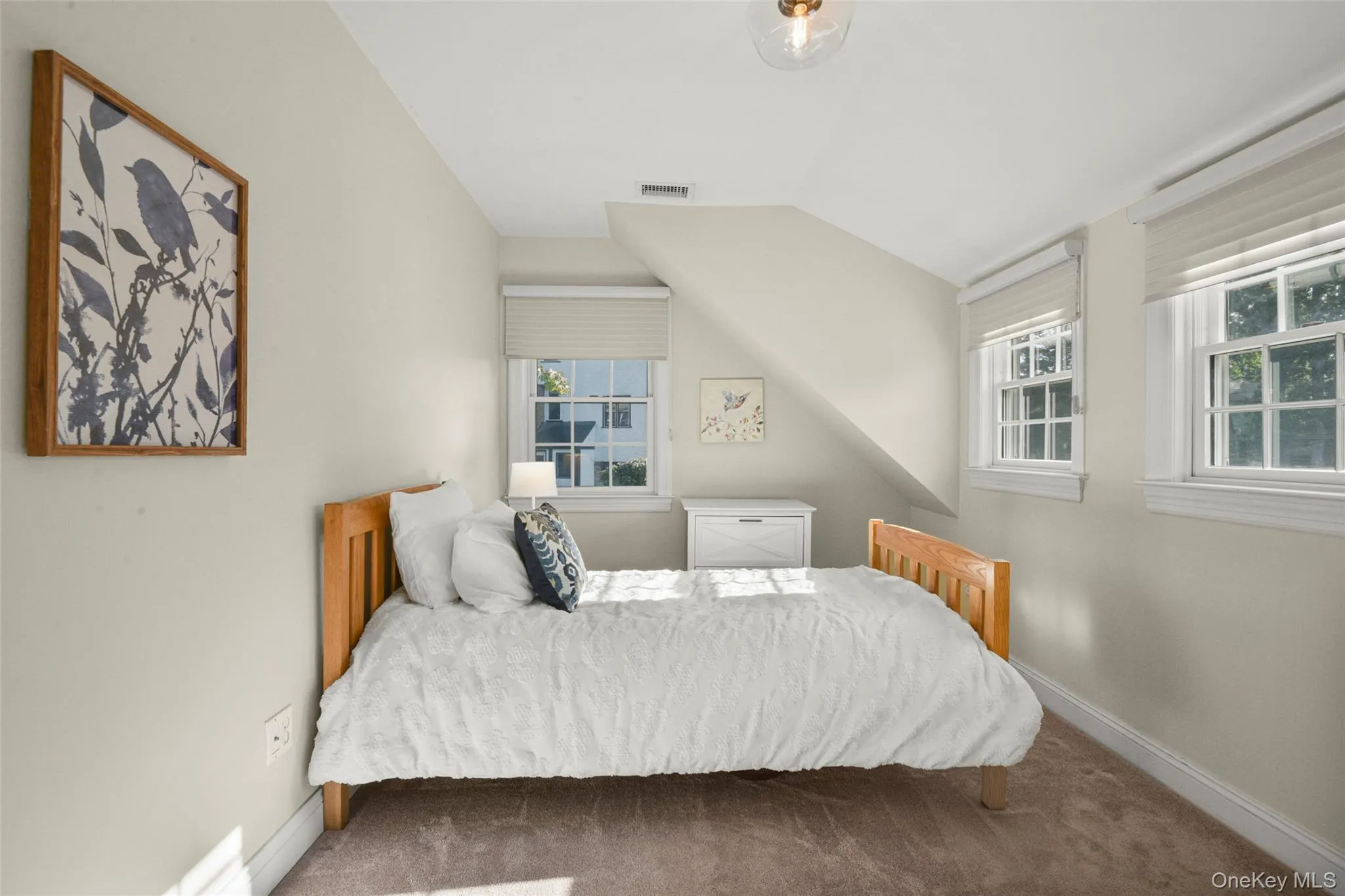 51 Maywood Road, New Rochelle, NY, 3 Bedrooms Bedrooms, 7 Rooms Rooms,2 BathroomsBathrooms,Residential,For Rent,Maywood,0,1061341 51 Maywood Road, New Rochelle, NY, 3 Bedrooms Bedrooms, 7 Rooms Rooms,2 BathroomsBathrooms,Residential,For Rent,Maywood,0,1061341