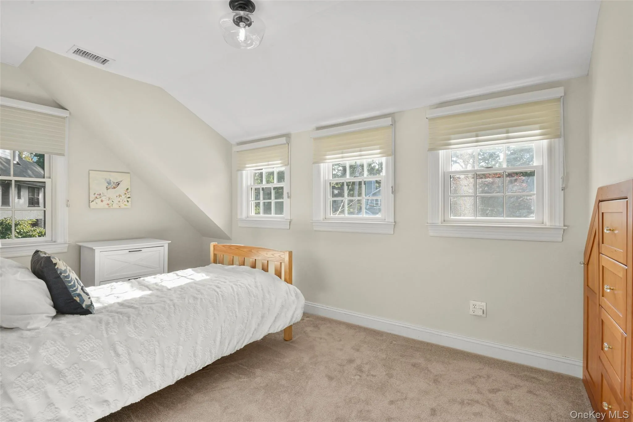 51 Maywood Road, New Rochelle, NY, 3 Bedrooms Bedrooms, 7 Rooms Rooms,2 BathroomsBathrooms,Residential,For Rent,Maywood,0,1061341 51 Maywood Road, New Rochelle, NY, 3 Bedrooms Bedrooms, 7 Rooms Rooms,2 BathroomsBathrooms,Residential,For Rent,Maywood,0,1061341