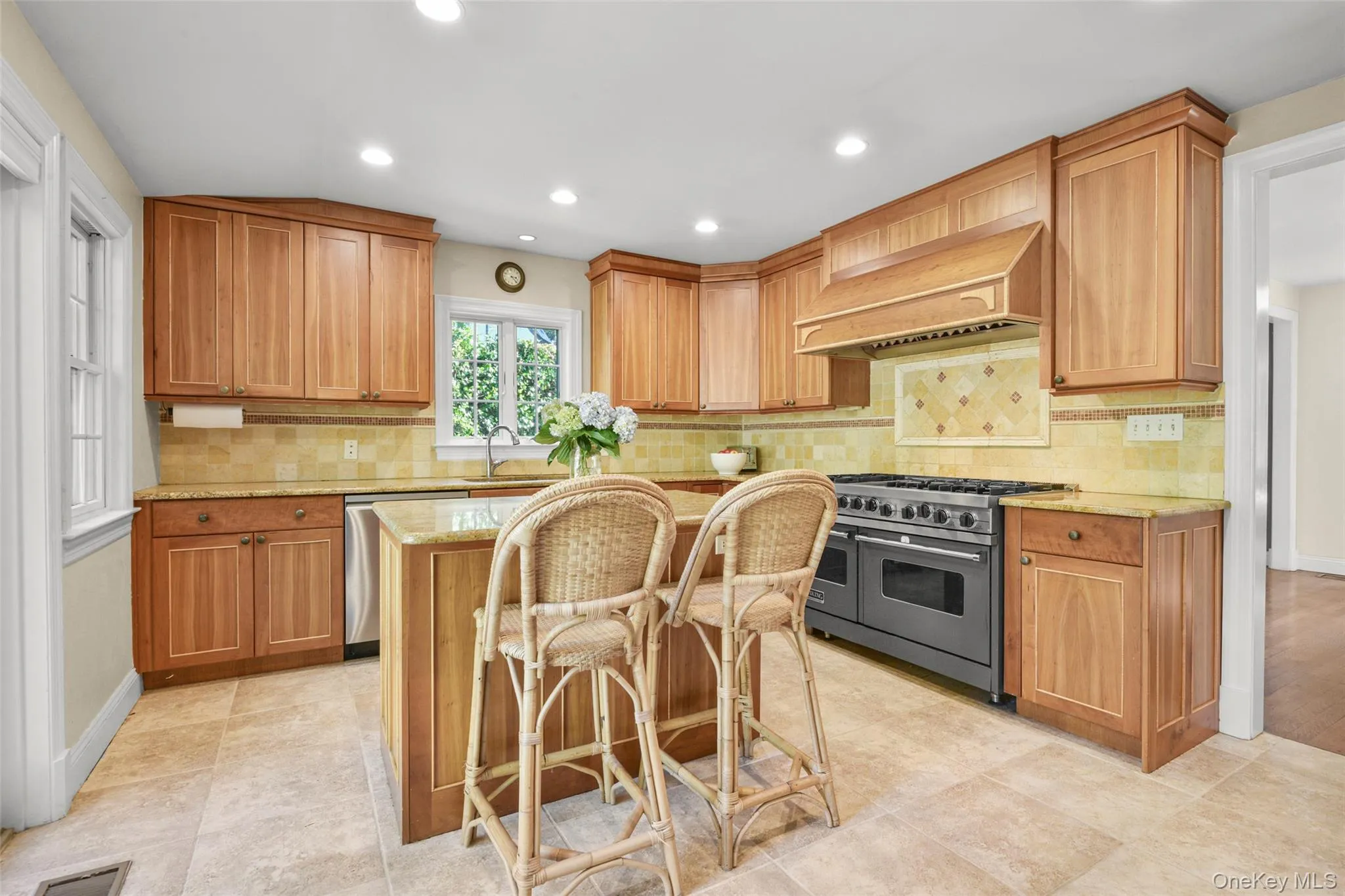 51 Maywood Road, New Rochelle, NY, 3 Bedrooms Bedrooms, 7 Rooms Rooms,2 BathroomsBathrooms,Residential,For Rent,Maywood,0,1061341 51 Maywood Road, New Rochelle, NY, 3 Bedrooms Bedrooms, 7 Rooms Rooms,2 BathroomsBathrooms,Residential,For Rent,Maywood,0,1061341