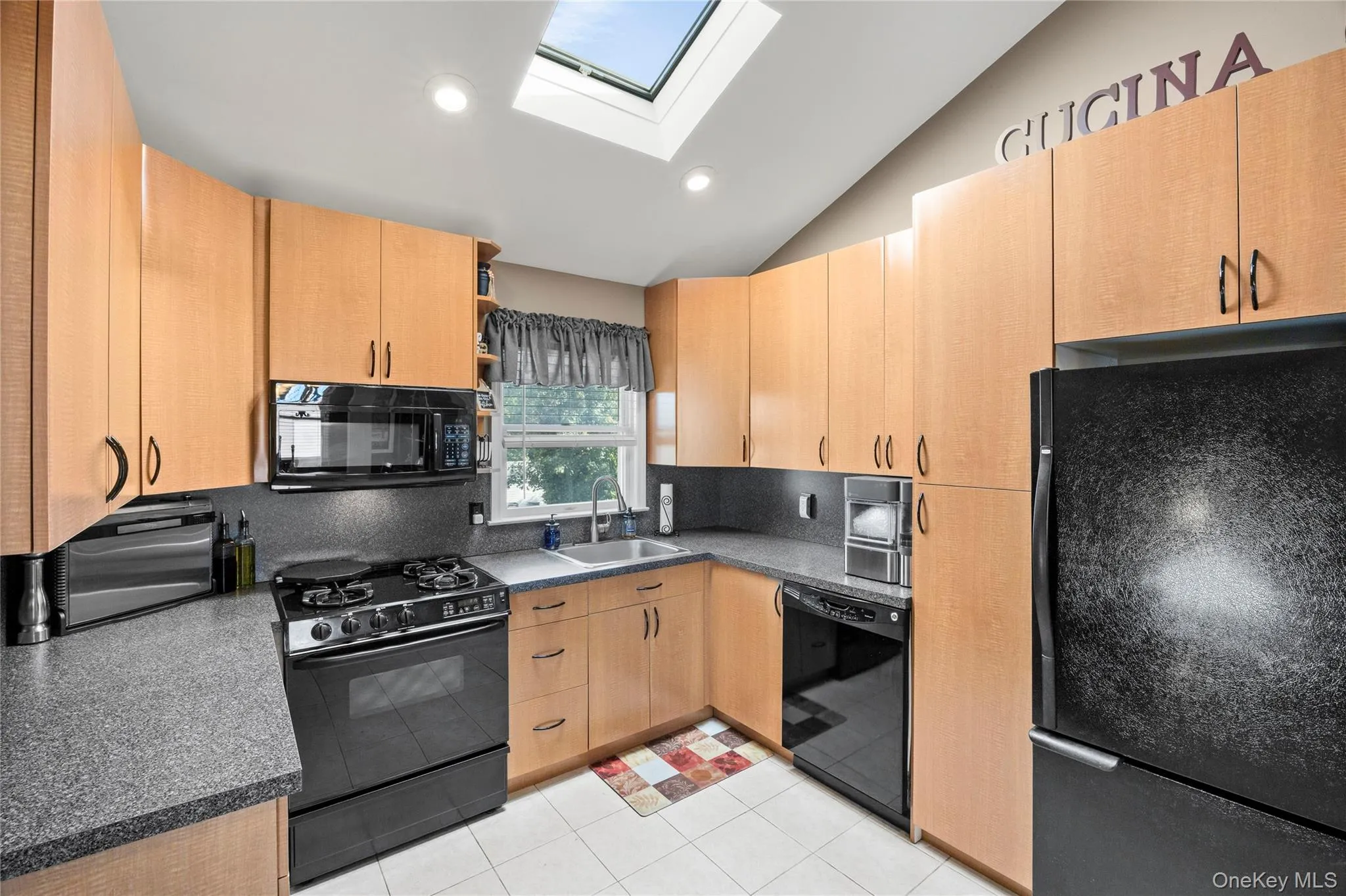 1079 Van Buren Avenue, Hempstead, NY, 4 Bedrooms Bedrooms, 10 Rooms Rooms,3 BathroomsBathrooms,Residential,For Rent,Van Buren,0,1061342 1079 Van Buren Avenue, Hempstead, NY, 4 Bedrooms Bedrooms, 10 Rooms Rooms,3 BathroomsBathrooms,Residential,For Rent,Van Buren,0,1061342