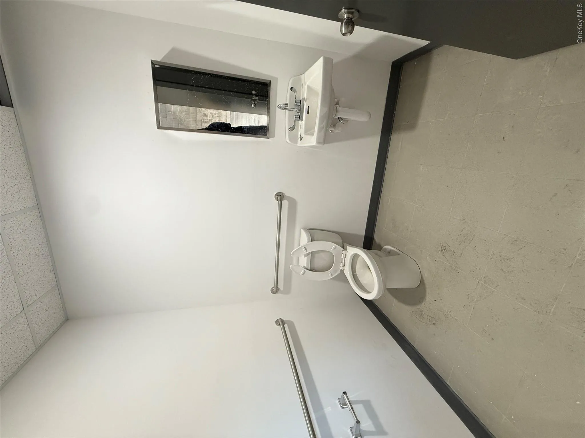 2106 College Point Boulevard, New York, NY, ,Commercial Lease,For Rent,College Point,0,1061346 2106 College Point Boulevard, New York, NY, ,Commercial Lease,For Rent,College Point,0,1061346