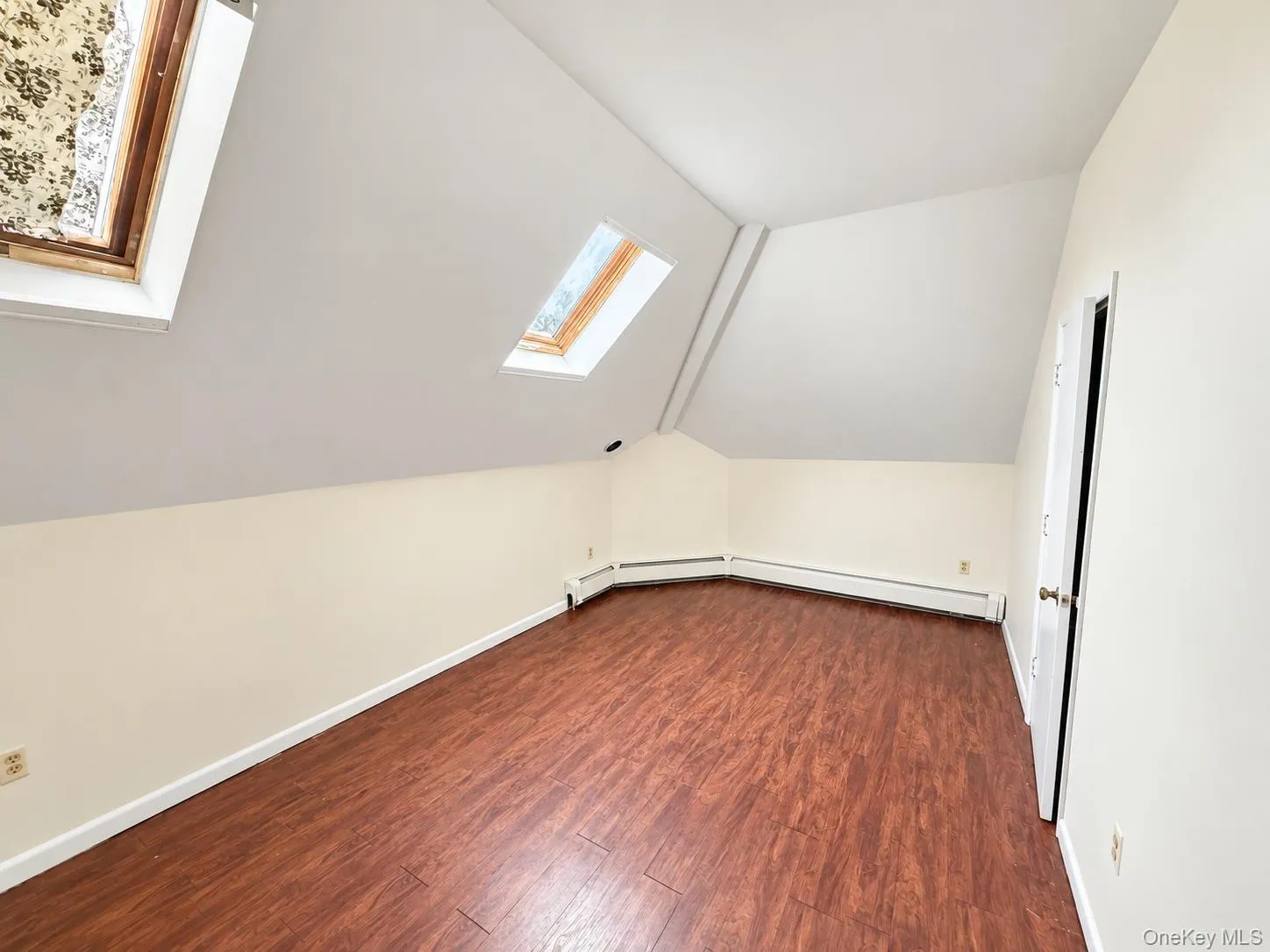 89 Market Street, Poughkeepsie, NY, 3 Bedroom Bedrooms, 5 Room Rooms,1 BathroomBathrooms,Residential Lease,For Rent,Market,0,1061362 89 Market Street, Poughkeepsie, NY, 3 Bedroom Bedrooms, 5 Room Rooms,1 BathroomBathrooms,Residential Lease,For Rent,Market,0,1061362