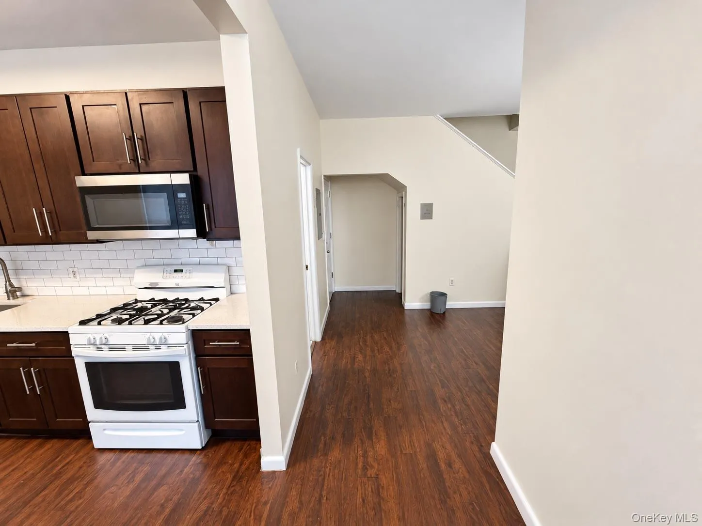 89 Market Street, Poughkeepsie, NY, 3 Bedroom Bedrooms, 5 Room Rooms,1 BathroomBathrooms,Residential Lease,For Rent,Market,0,1061362 89 Market Street, Poughkeepsie, NY, 3 Bedroom Bedrooms, 5 Room Rooms,1 BathroomBathrooms,Residential Lease,For Rent,Market,0,1061362