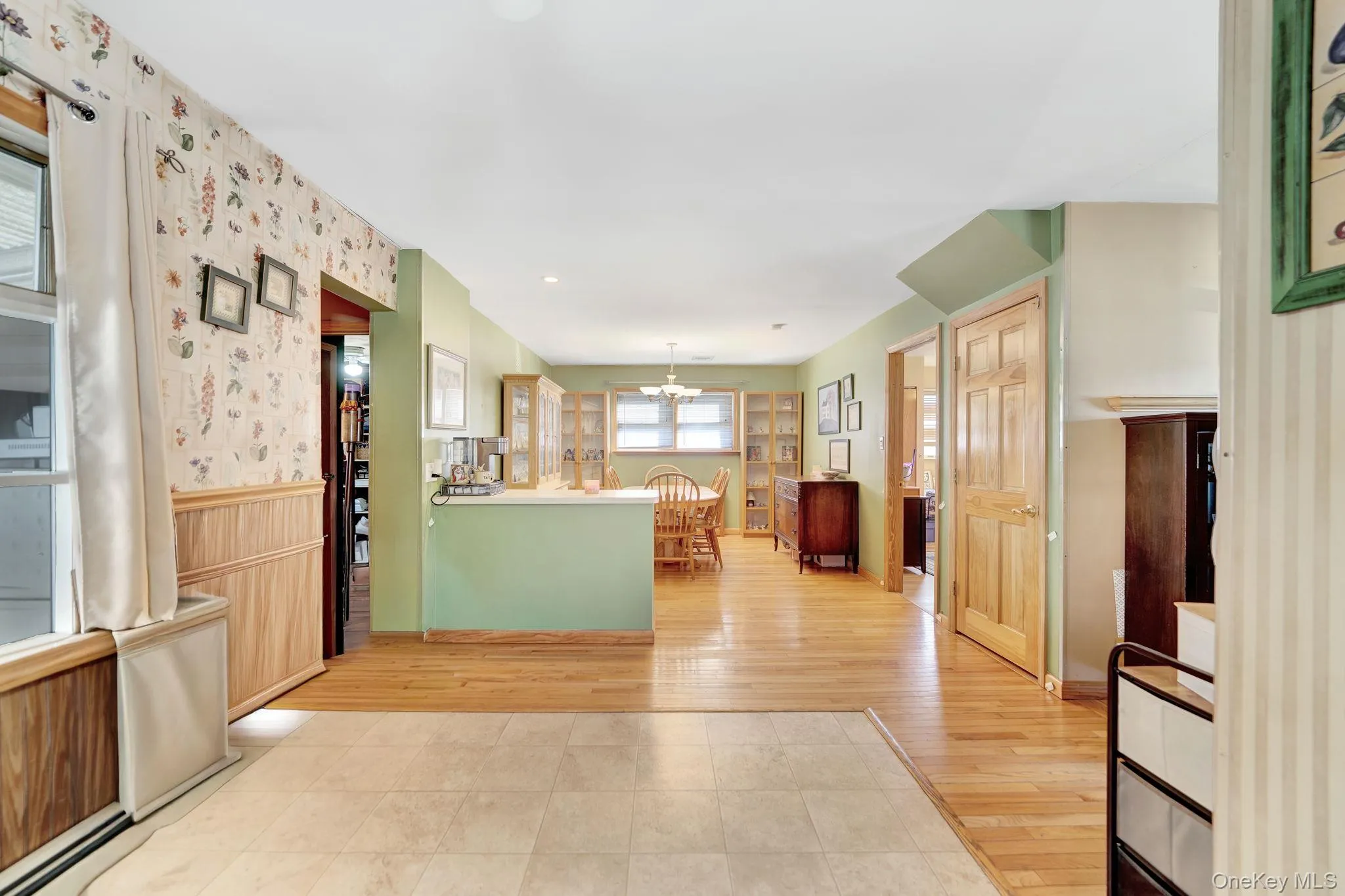 33 Mohawk Drive, Babylon, NY, 5 Bedrooms Bedrooms, 7 Rooms Rooms,2 BathroomsBathrooms,Residential,For Rent,Mohawk,0,1061372 33 Mohawk Drive, Babylon, NY, 5 Bedrooms Bedrooms, 7 Rooms Rooms,2 BathroomsBathrooms,Residential,For Rent,Mohawk,0,1061372