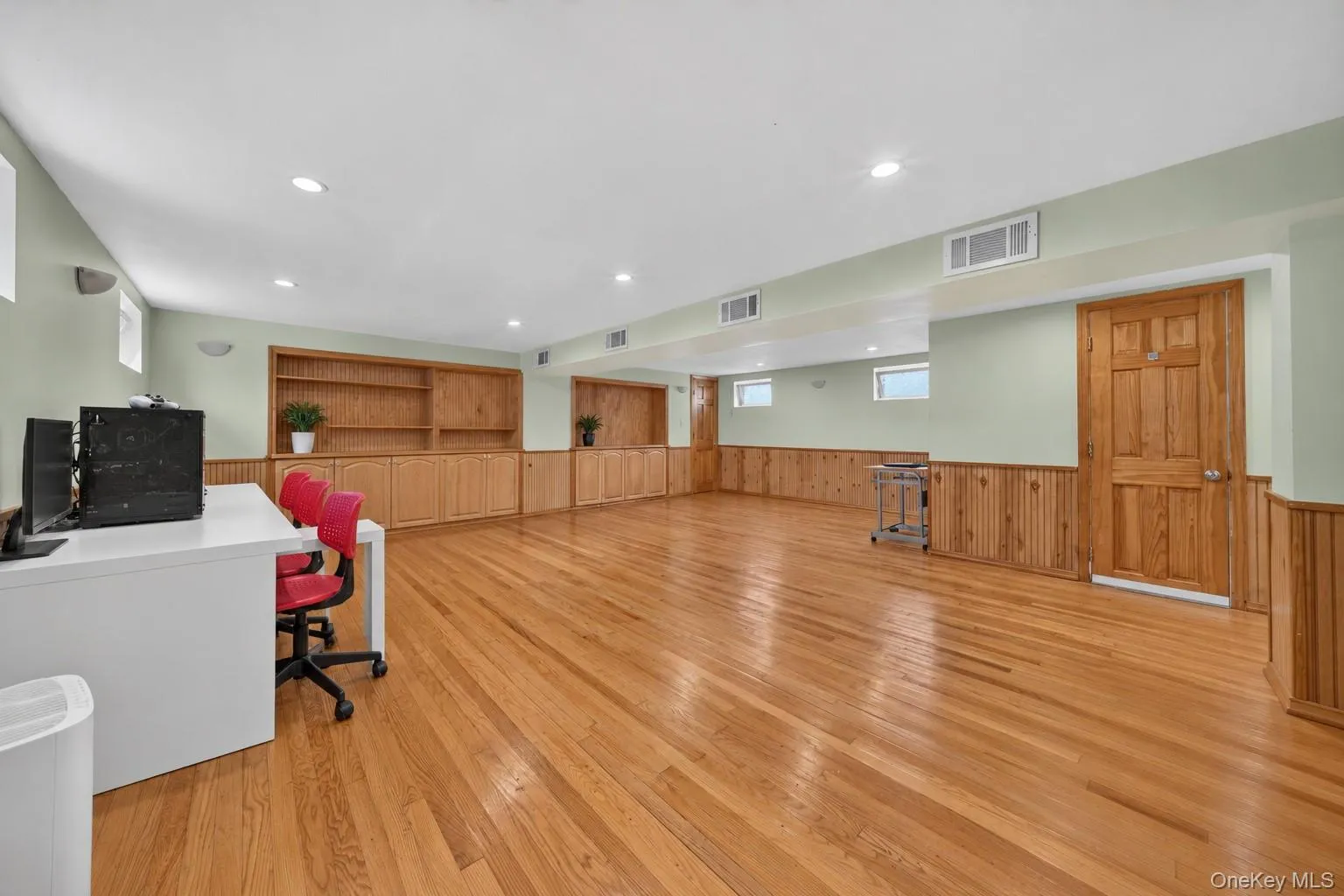 471 Beech Street, North Hempstead, NY, 3 Bedrooms Bedrooms, 6 Rooms Rooms,3 BathroomsBathrooms,Residential,For Rent,Beech,0,1061378 471 Beech Street, North Hempstead, NY, 3 Bedrooms Bedrooms, 6 Rooms Rooms,3 BathroomsBathrooms,Residential,For Rent,Beech,0,1061378