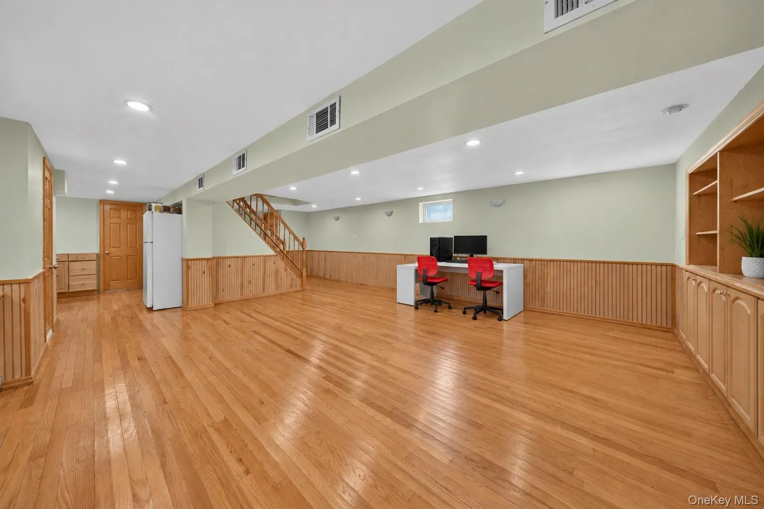 471 Beech Street, North Hempstead, NY, 3 Bedrooms Bedrooms, 6 Rooms Rooms,3 BathroomsBathrooms,Residential,For Rent,Beech,0,1061378 471 Beech Street, North Hempstead, NY, 3 Bedrooms Bedrooms, 6 Rooms Rooms,3 BathroomsBathrooms,Residential,For Rent,Beech,0,1061378